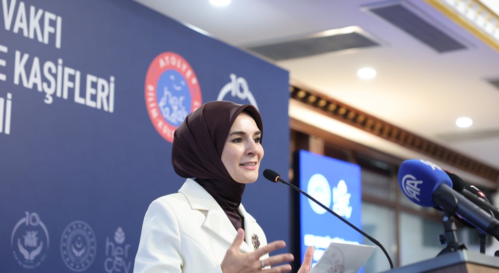 Bakanımız Göktaş, İstanbul'da Herkadaş Atölye ve Müze Kaşifleri Sertifika Töreni'nde konuştu