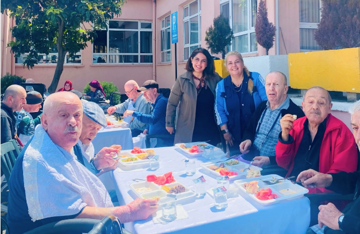 Trabzon Huzurevi Yaşlı Bakım Ve Rehabilitasyon Merkezinde Açık Hava Etkinliği Düzenlendi.