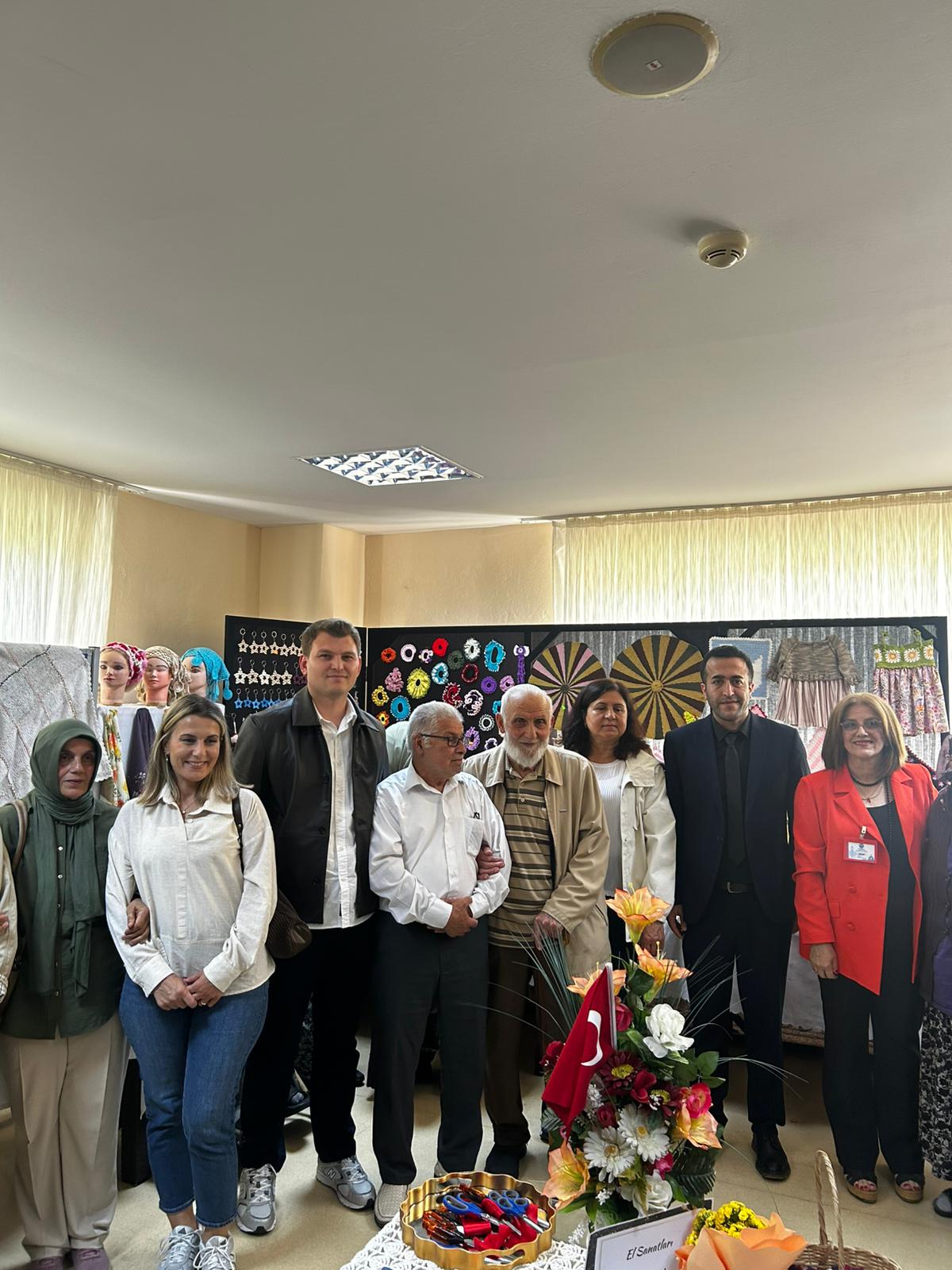 Büyüklerimizin El Emeği Ürünleri Sergilendi
