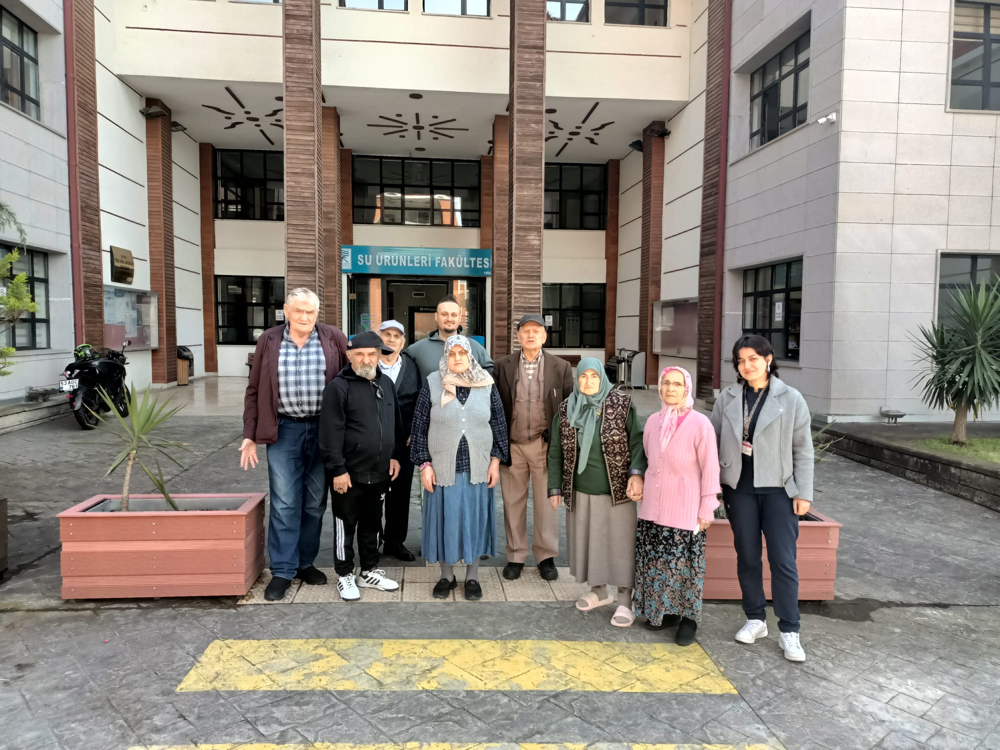 Büyüklerimiz Akvaryumu Ziyaret Etti