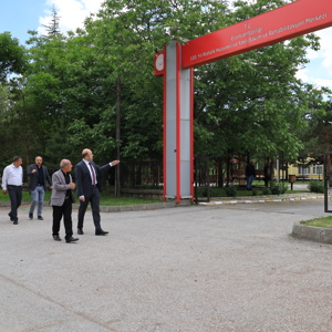 Erzincan Aile ve Sosyal Hizmetler İl Müdürlüğü görevine başlayan İl Müdürümüz Sayın Abdulhalim Ünalan, göreve başlamasının ardından 100. Yıl Atatürk Huzurevi ve Yaşlı Bakım Rehabilitasyon Merkezini ziyaret etti. - fotoğraf 1
