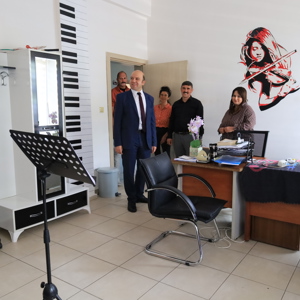 Erzincan Aile Ve Sosyal Hizmetler İl Müdürlüğü Görevine Başlayan İl Müdürümüz Sayın Abdulhalim Ünalan, Göreve Başlamasının Ardından Engelsiz Yaşam Bakım, Rehabilitasyon Ve Aile Danışma Merkezimizi Ziyaret Etti. - fotoğraf 9