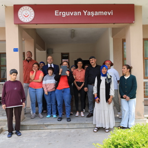 Erzincan Aile Ve Sosyal Hizmetler İl Müdürlüğü Görevine Başlayan İl Müdürümüz Sayın Abdulhalim Ünalan, Göreve Başlamasının Ardından Engelsiz Yaşam Bakım, Rehabilitasyon Ve Aile Danışma Merkezimizi Ziyaret Etti. - fotoğraf 1
