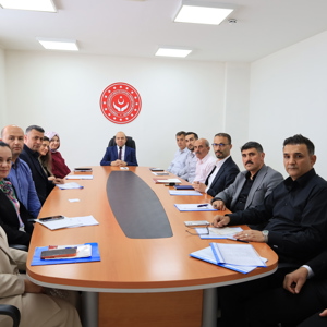 Erzincan Aile Ve Sosyal Hizmetler İl Müdürlüğü Görevine Başlayan İl Müdürümüz Sayın Abdulhalim Ünalan, Bağlı Kuruluşların Müdürleriyle Tanışma Ve Değerlendirme Toplantısında Bir Araya Geldi. - fotoğraf 1
