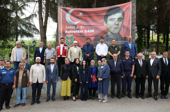 Şehidimiz Fahreddin Sarı’nın Şehadetinin Yıl Dönümü Dolayısıyla, Işıklı Mahallesi’nde Bulunan Kabri Başında Anma Programı Gerçekleştirildi.