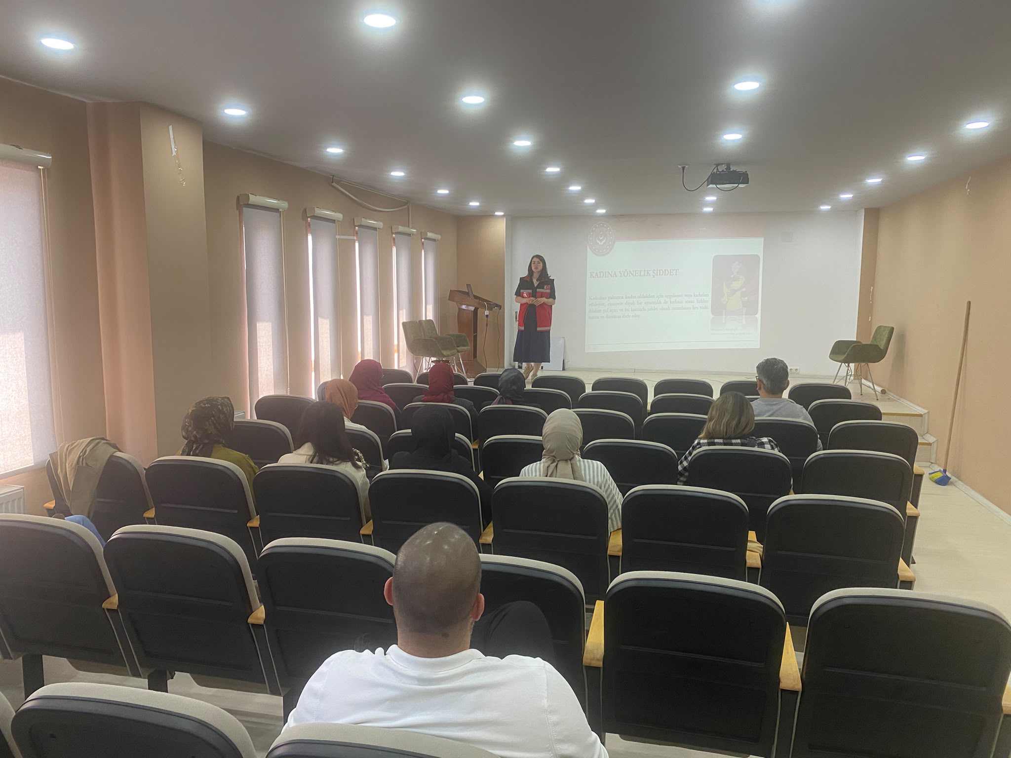 ŞÖNİM Müdürlüğümüz tarafından Digor ilçesinde kamuda aday memurlara eğitim düzenlendi.