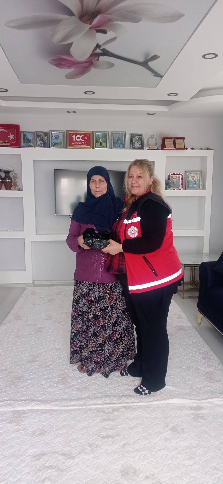 Şehit Annelerine Anneler Günü Ziyareti