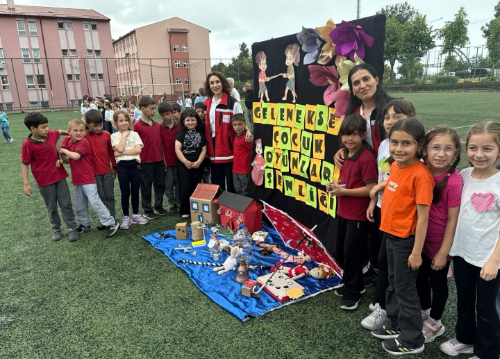 Millî Eğitim Müdürlüğü Koordinatörlüğünde Geleneksel Çocuk Oyunları Şenliği Gerçekleştirildi
