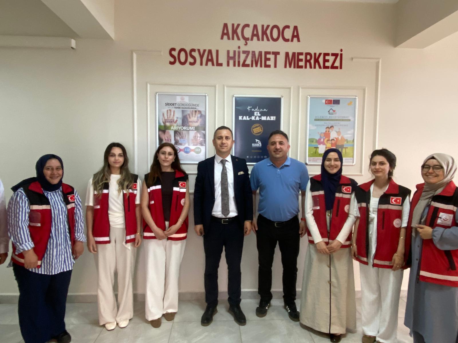 İl Müdürümüz Sezgin Küçüktepe Akçakoca Sosyal Hizmet Merkezi Müdürlüğü'nü Ziyaret Etti.