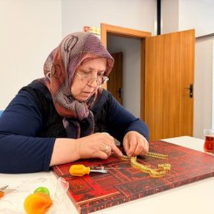 SANATIN İYİLEŞTİRİCİ GÜCÜYLE YÜREKLERE DOKUNDUK: FİLİOGRAFİ KURSUMUZ TAMAMLANDI - fotoğraf 2