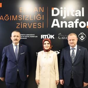Bakanımız Göktaş, "Dijital Anafor: Ekran Bağımsızlığı Zirvesi"nde konuştu - fotoğraf 9