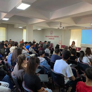"İş ve Mesleki Danışmanlık" ile "Yaşam ve Kariyer Becerileri" Eğitimleri Başarıyla Gerçekleştirildi - fotoğraf 3