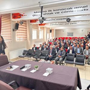 GÜRPINAR İLÇEMİZDE GÖREV YAPAN MUHTARLARA SOSYAL HİZMETLER ALANINDA BİLGİLENDİRME TOPLANTISI GERÇEKLEŞTİRİLDİ - fotoğraf 3