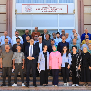 Aile ve Sosyal Hizmetler Bakanlığımız öncülüğünde, İl Müdürlüğümüz koordinasyonunda ilimizde görev yapan muhtarlarımıza yönelik Sosyal Risk Haritaları ve Aile Rehberi Sistemi kapsamında bilgilendirme toplantısı gerçekleştirildi. - fotoğraf 3