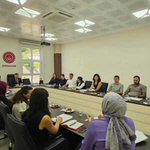 Otizm Spektrum Bozukluğu Bireysel Sosyal Hizmet Danışmanlığı Projesi kapsamında istişare toplantısı gerçekleştirildi. - fotoğraf 2