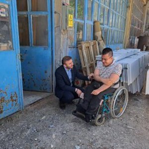 İl Müdürümüz Alper Alp, Sorgun ilçemizde marangozhanesinde el emeği ahşap çocuk oyuncakları üreten ceviz ahşap ustası Vedat Caner ve kıymetli oğlu Buğrahan Caner’i iş yerlerinde ziyaret etti. - fotoğraf 1