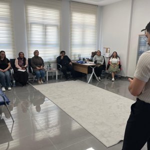 Şiddet Önleme ve İzleme Merkezi Müdürlüğümüz personeline işaret dili eğitimi başladı. - fotoğraf 1