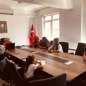  “Aile içi İletişim, Evlilik ve Aile Hayatı”, “Bağımlılıkla Mücadele” konularında eğitim verilmiştir. - fotoğraf 1