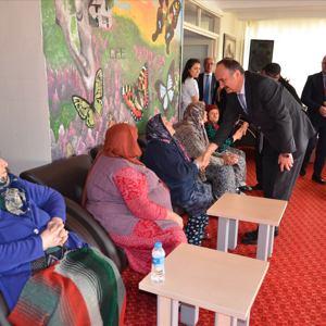 Edirne Valimiz Sayın Ekrem CANALP Huzurevini ve Çocuk Sitesini Ziyaret Etti - fotoğraf 3