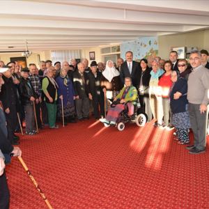 Edirne Valimiz Sayın Ekrem CANALP Huzurevini ve Çocuk Sitesini Ziyaret Etti - fotoğraf 8