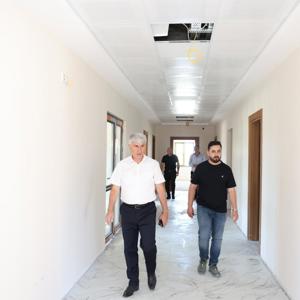İl Müdürümüz İsmetullah ALTUN, yapımı devam eden Edremit Çocuk Evleri Sitesi ile Edremit Engelsiz Yaşam Bakım ve Rehabilitasyon Merkezinde  incelemelerde bulundu. - fotoğraf 2