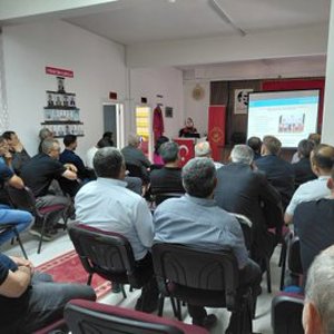 Akdağmadeni Sosyal Hizmet Merkezi Müdürlüğümüzce, merkez mahalle muhtarlarının katılımıyla Sosyal Hizmet ve Risk Haritası bilgilendirme toplantısı gerçekleştirildi!  - fotoğraf 2