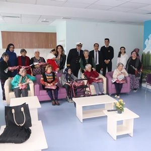 Yeni Yılda’da Çocuklarımız Ve Yaşlılarımız Unutulmadı - fotoğraf 3