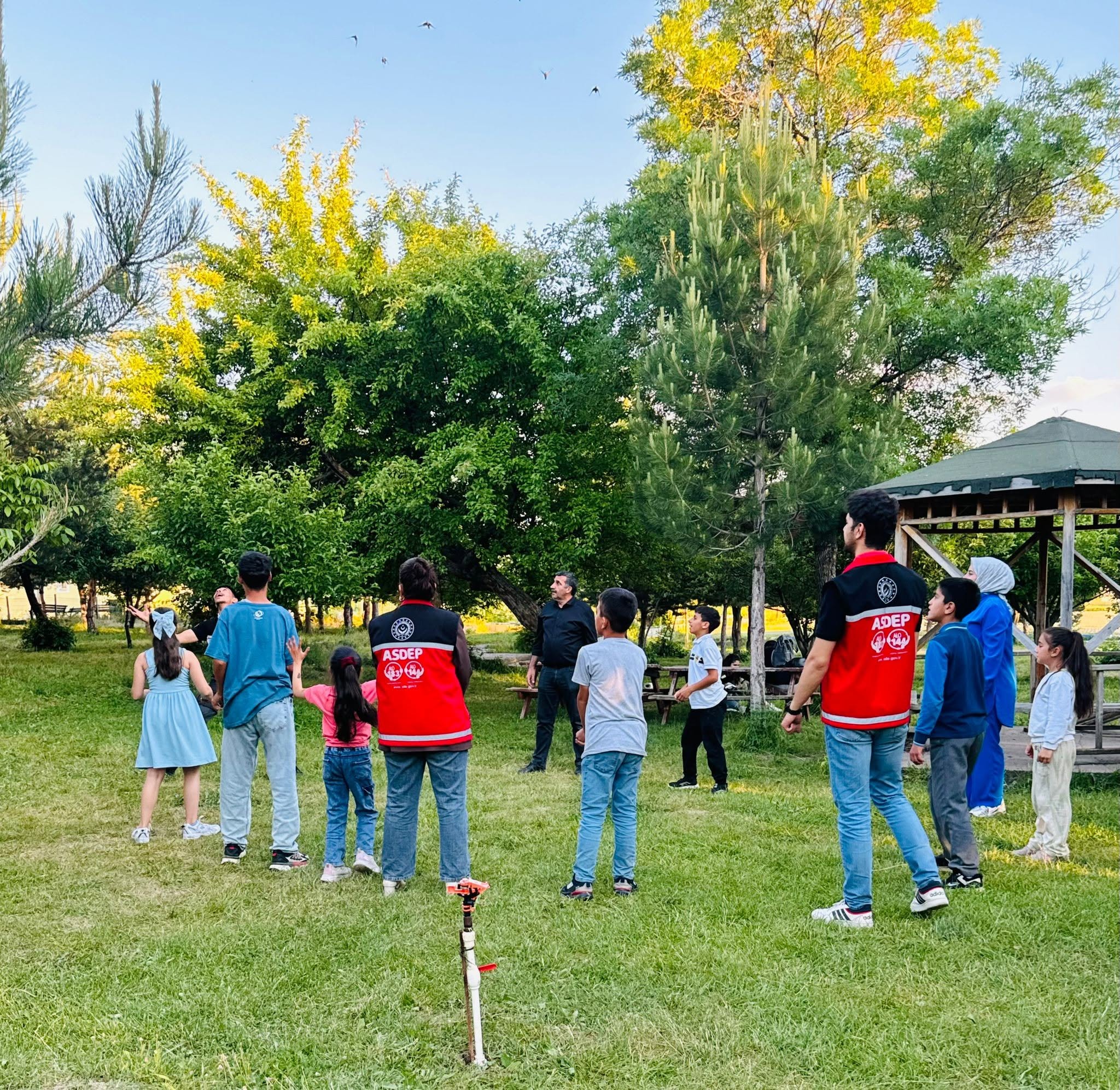 Okul Destek Projesi Kapsamında Çocuklar ve Aileleriyle Piknik Etkinliği Düzenlendi