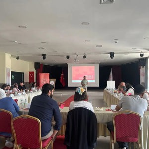 Afet ve Acil Durumlarda Psikososyal Destek Temel Düzey Müdahale Eğitimi Devam Ediyor - fotoğraf 1