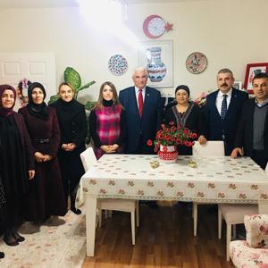 ŞEHİT AİLELERİ VE HUZUREVİ’NE YILBAŞI ZİYARETİ - fotoğraf 2