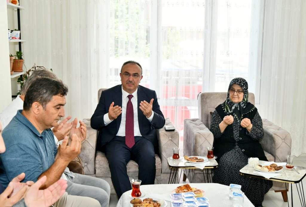 Kıbrıs Gazimiz Hüseyin Dalgıç’ın Ailesine Taziye Ziyareti Gerçekleştirildi