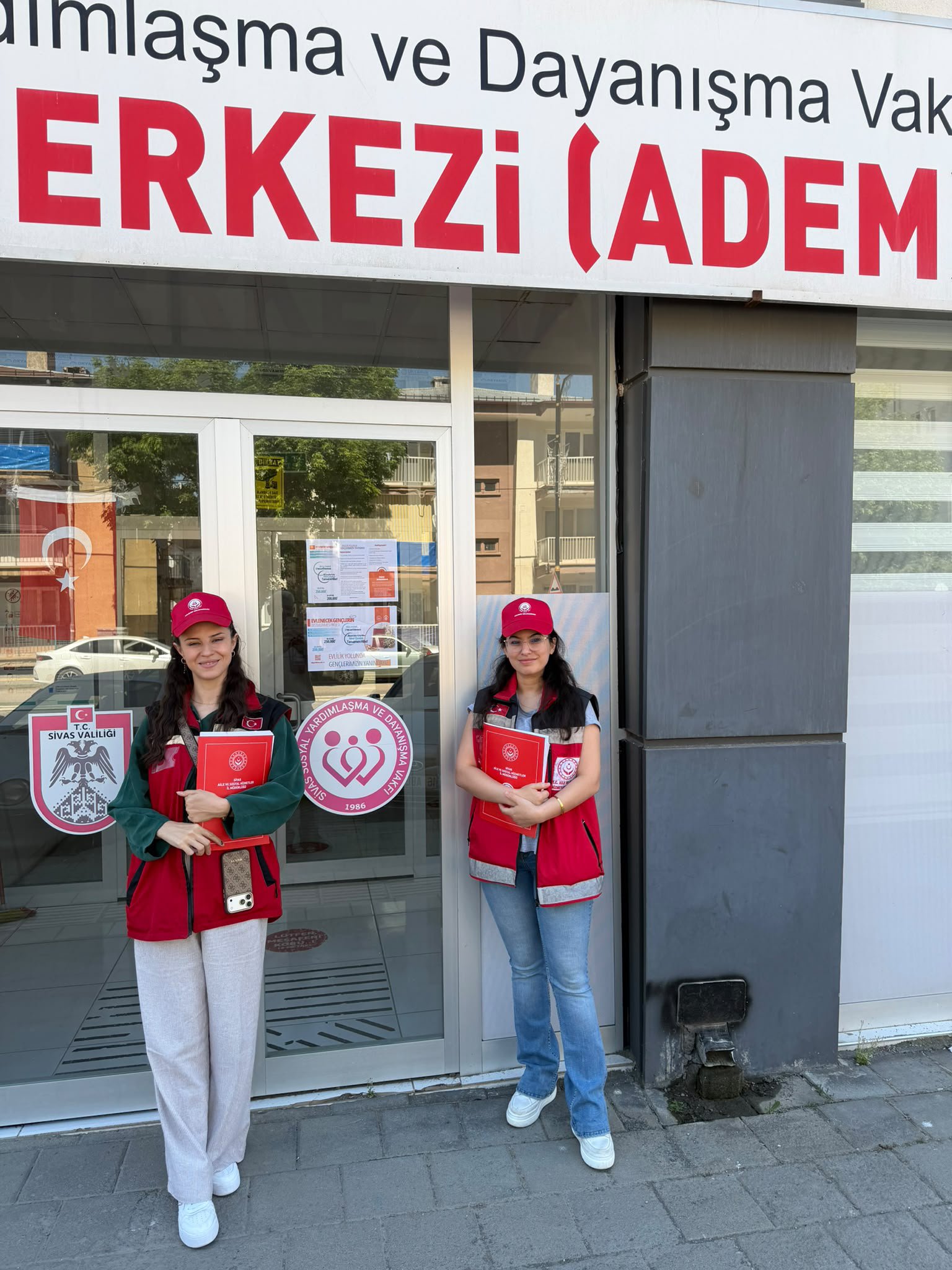 Gençlerimize Yönelik Bilgilendirme Faaliyetlerimiz Devam Ediyor