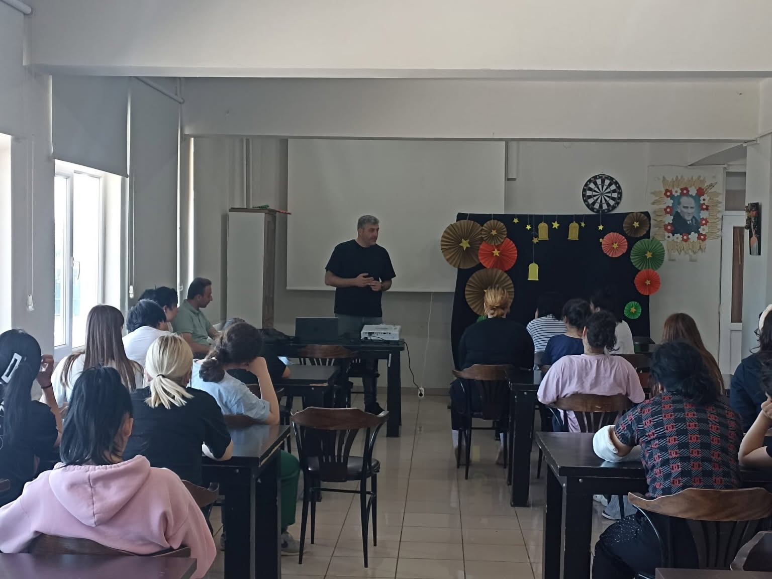 Çocuklarımızın Hayata Hazırlık Sürecine Yönelik Eğitimler Devam Ediyor