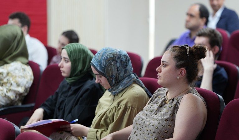 Bakanlık Personeline "Siber Suçlara Karşı Alınacak Önlemler ve Atılacak Adımlar" Eğitimi Verildi