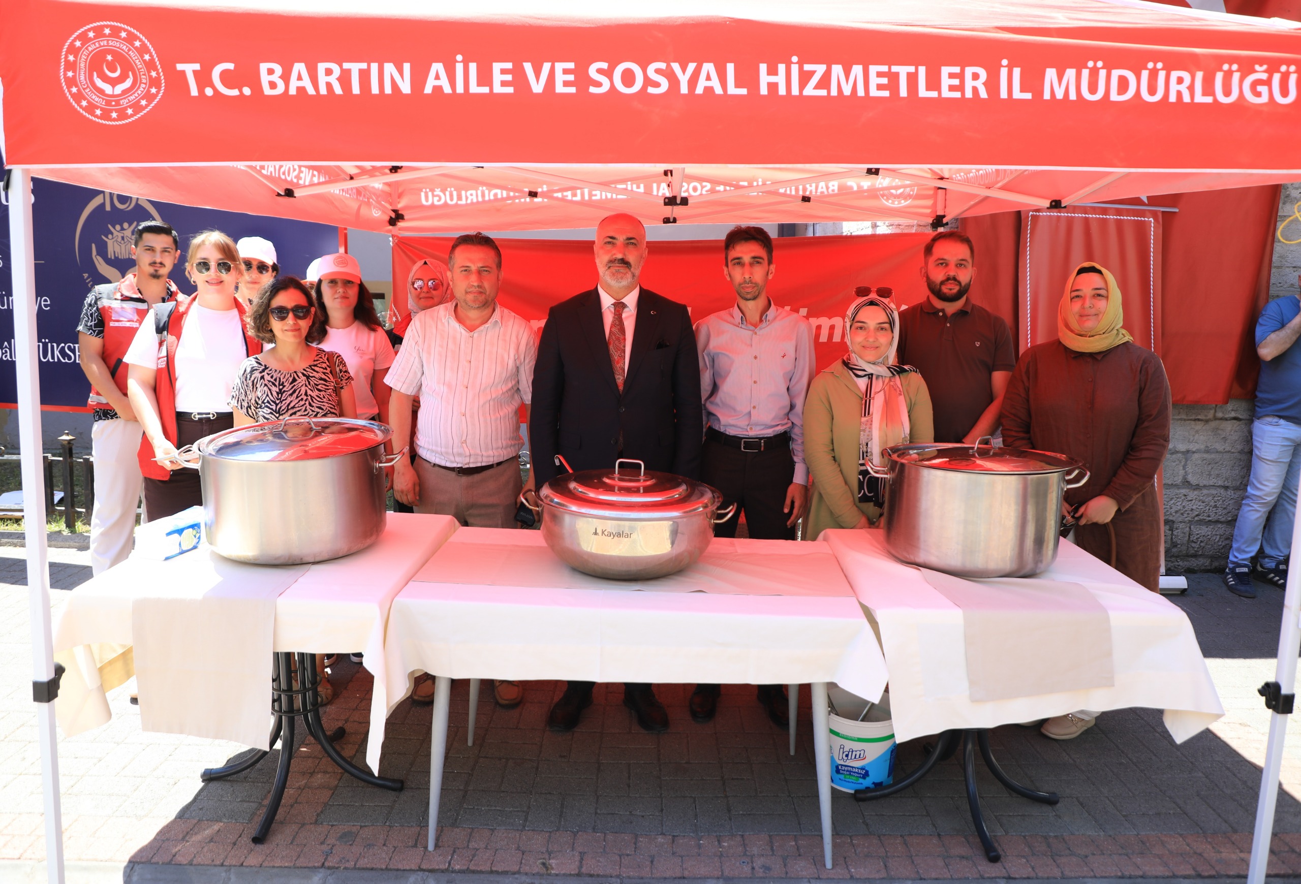 Muharrem Ayı Vesilesiyle Düzenlenen Aşure Etkinliğinde Vatandaşlarımızla Bir Araya Gelindi - fotoğraf 8