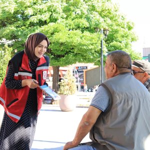 30 Haziran Koruyucu Aile Günü Kapsamında, Koruyucu Aile Hizmet Modeli’nin Toplumda Daha Geniş Kitlelere Ulaşması Amacıyla İl Müdürlüğümüzce Tanıtım Faaliyeti Gerçekleştirdi. - fotoğraf 2
