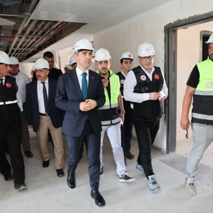 Valimiz Sayın Dr. Naci Aktaş ile İl Müdürümüz Sayın Bilal Erdoğan, Yapımı Devam Eden Afyonkarahisar Huzurevi Yaşlı Bakım ve Rehabilitasyon Merkezinde İncelemelerde Bulundu. - fotoğraf 2