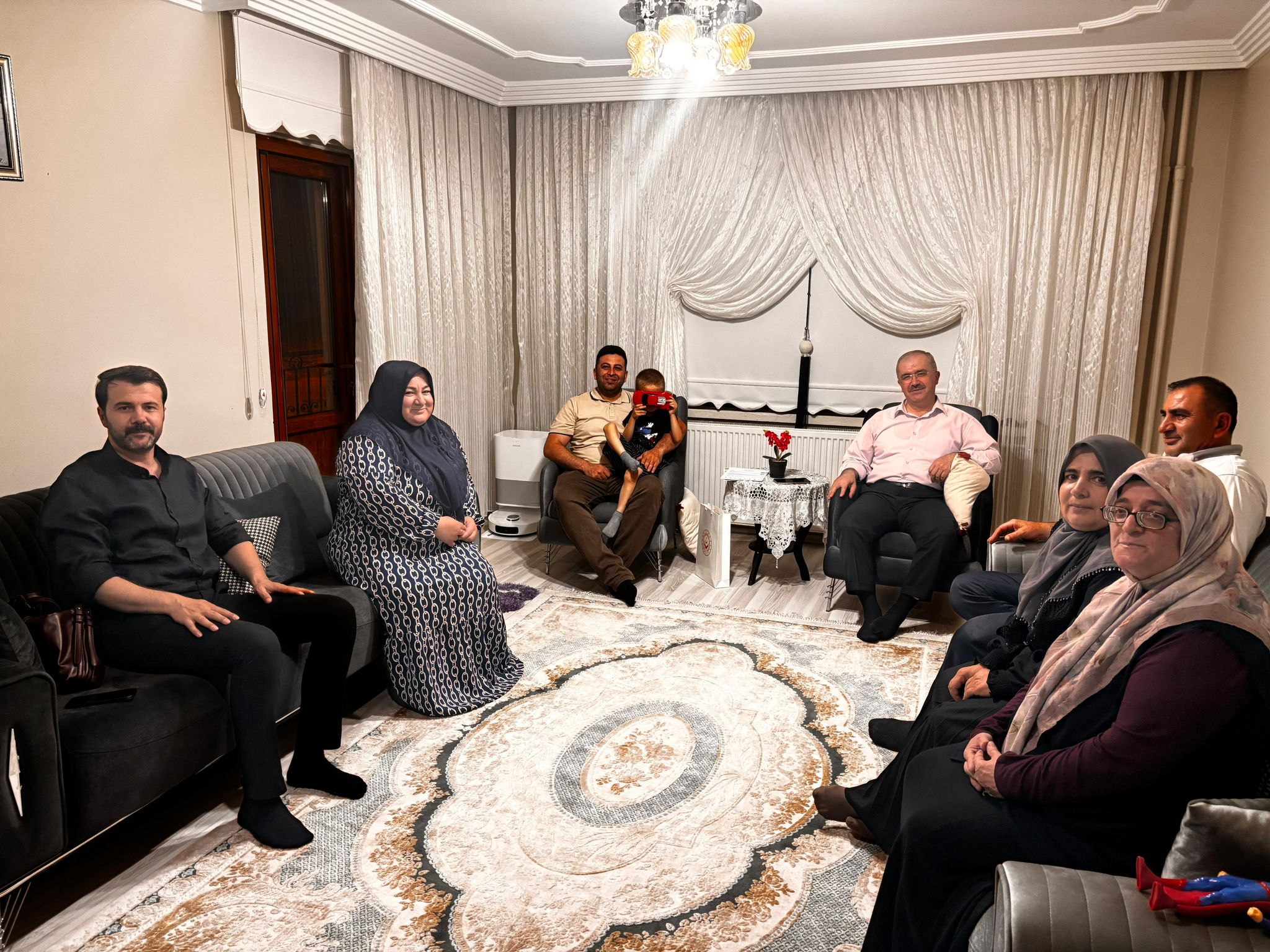 İl Müdürümüz Bilal Erdoğan Koruyucu Ailemiz Satı ve Nasuh Çiftimizi Ziyaret Etti