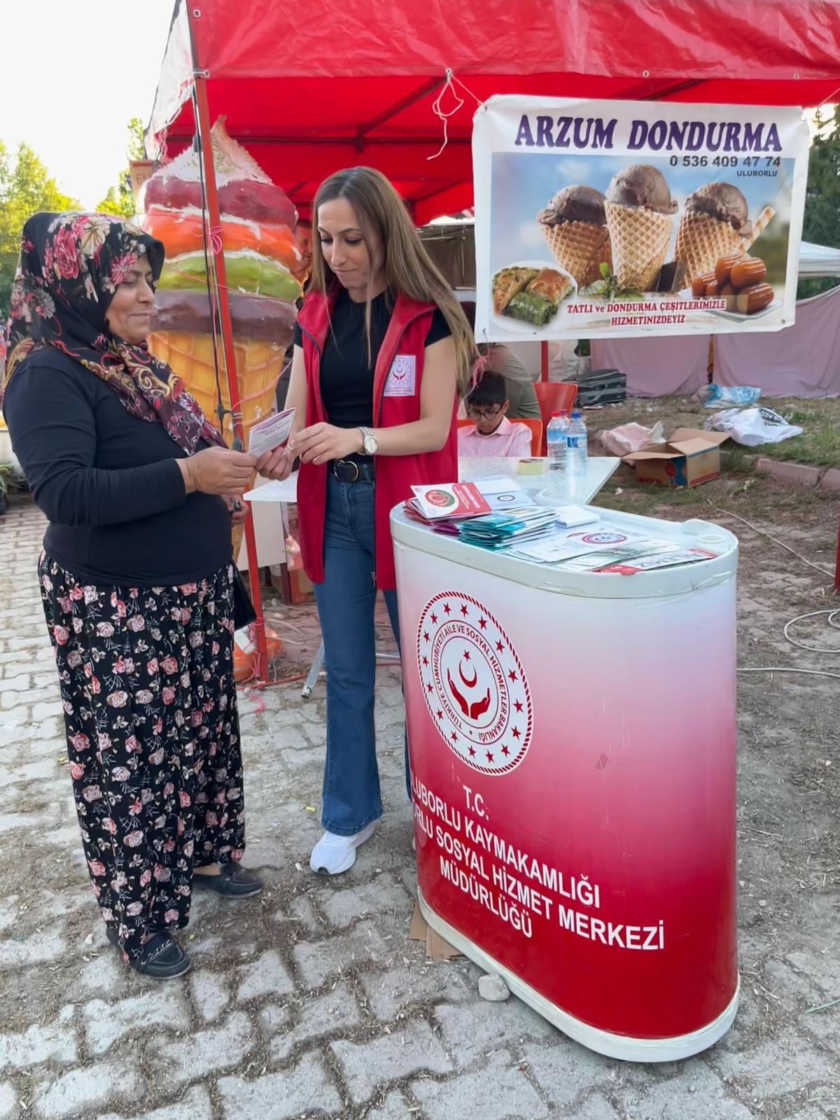  Uluborlu Sosyal Hizmet Merkezimiz olarak, ilçemizde düzenlenen 47. Geleneksel Uluborlu Kiraz Festivali ve Yağlı Pehlivan Güreşleri kapsamında vatandaşlarımızla bir araya geldik.