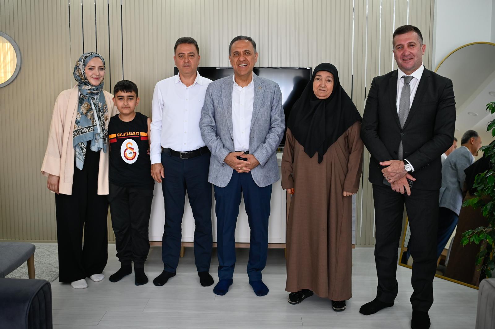 Valimiz Dr. Ahmet Hamdi Usta ve İl Müdürümüz Arif Laçin’den Şehit Ailelerine Bayram Ziyareti