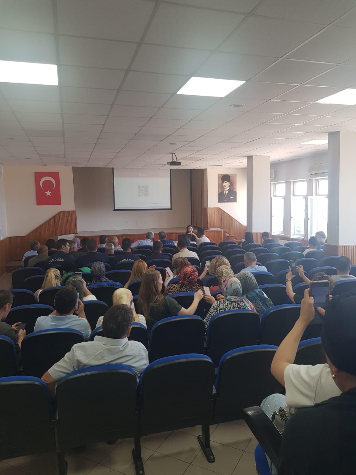 Keşap’ta Kamu Personeline Kadına Yönelik Şiddetle Mücadele Eğitimi Verildi.