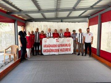 Akdağmadeni Huzurevimiz sakinleri, dostluk ve dayanışma ruhunu pekiştiren Bocce Turnuvası kapsamında Erzincan Kemah Huzurevi sakinleriyle bir araya geldi.