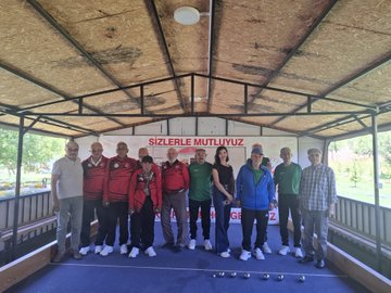 Alparslan Türkeş Huzurevi’mizde kalan yaşlılarımız ile Kırşehir Osman Yalçınkaya Huzurevi’nde kalan yaşlılarımızın katılımıyla ilimizde bocce ligi etkinliği düzenlenmiştir.