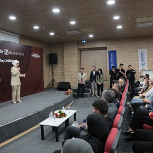 Bakanımız Göktaş, "Evlenecek Gençlerin Desteklenmesi Projesi Evlilik Öncesi Eğitim Programı"na katıldı - fotoğraf 3