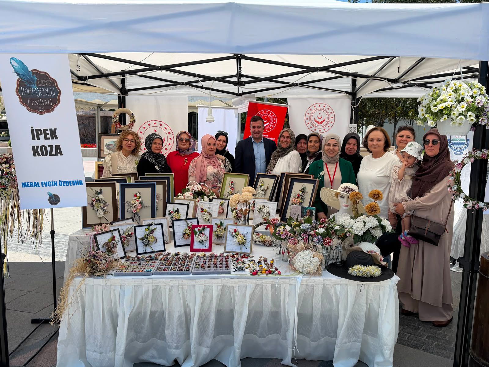 İl Müdürümüz Arif Laçin’den İpek Koza Kursu Sergisine Ziyaret