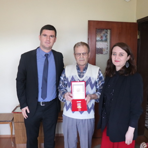 Kıbrıs Barış Harekatına Katılan Gazilerimize Madalyaları Kendilerine Tevcih Edildi - fotoğraf 2