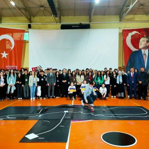 “Kurtuluşa Gidişin Dijital Ayak İzi” Robot Yarışması - fotoğraf 2
