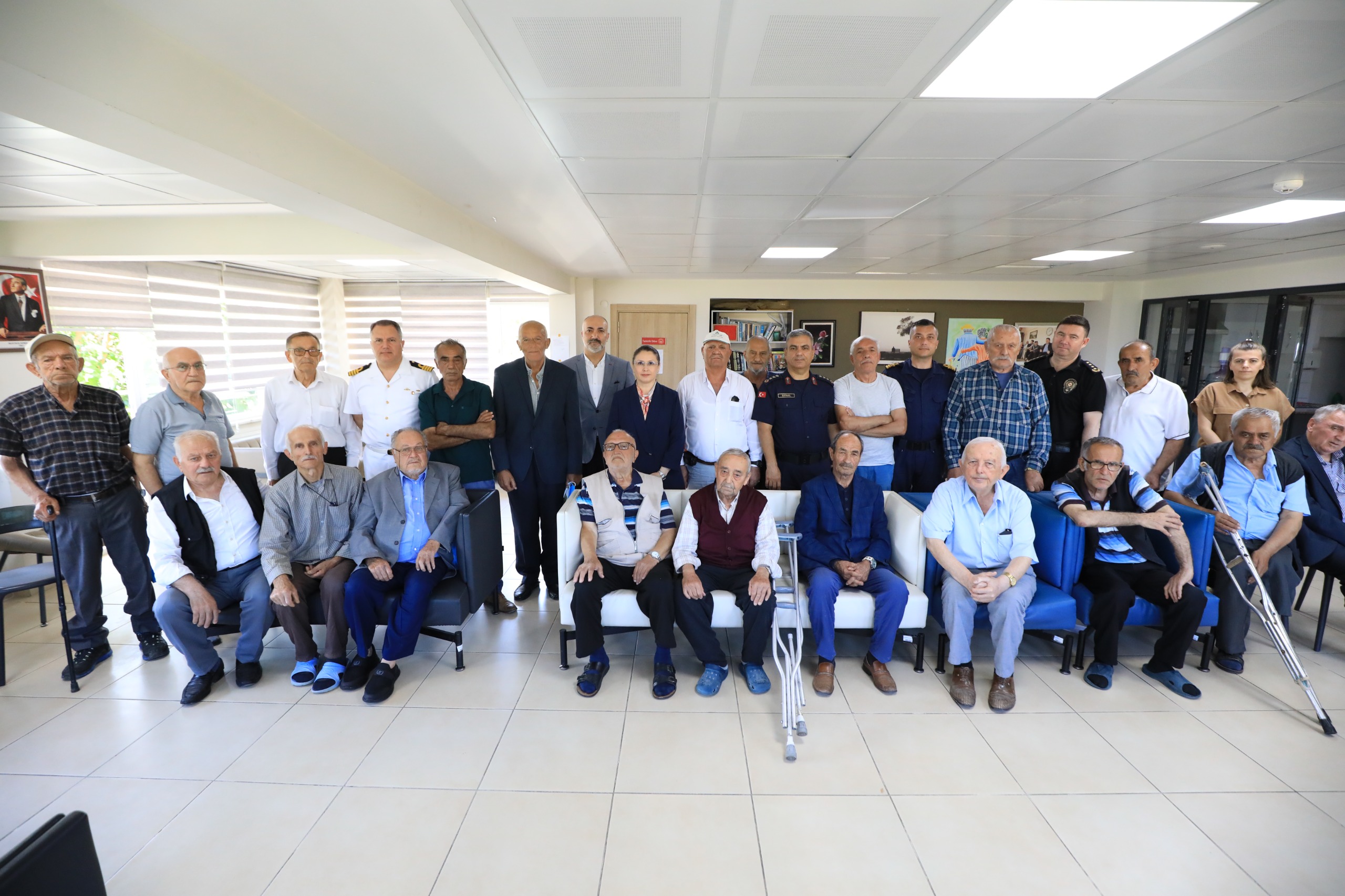 Babalar Günü Kapsamında Değerli Büyüklerimiz İle Bir Araya Gelindi - fotoğraf 5