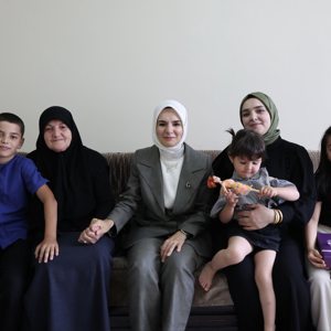Aile ve Sosyal Hizmetler Bakanımız Sayın Mahinur Özdemir Göktaş, Şehidimiz Ahmet Aytekin Annesini ziyaret etti. - fotoğraf 4