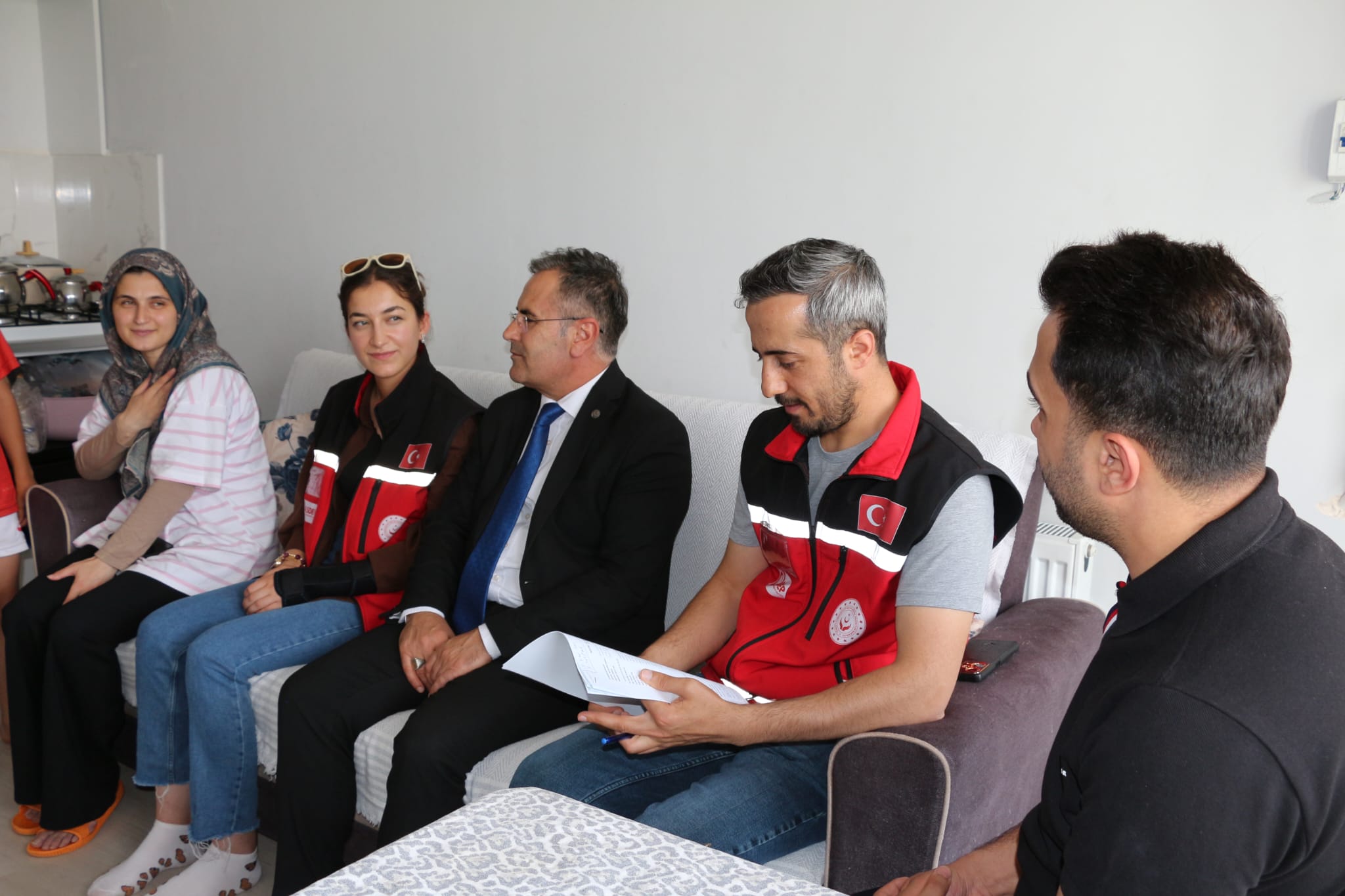 Bitlis'te "Her Ev Bir Umut" Anlayışıyla Ailelere Yerinde Sosyal Hizmet Desteği
